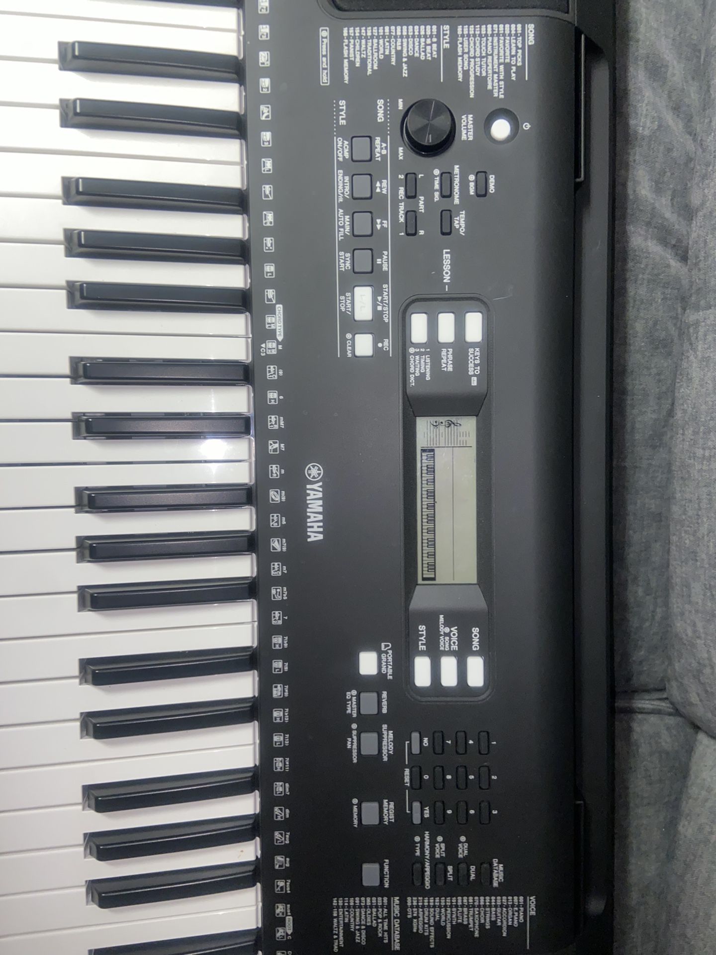 YAMAHA PSR-e363