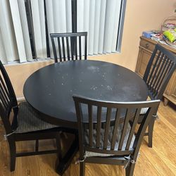 Black Round Table 4 Chair Some Scratch 