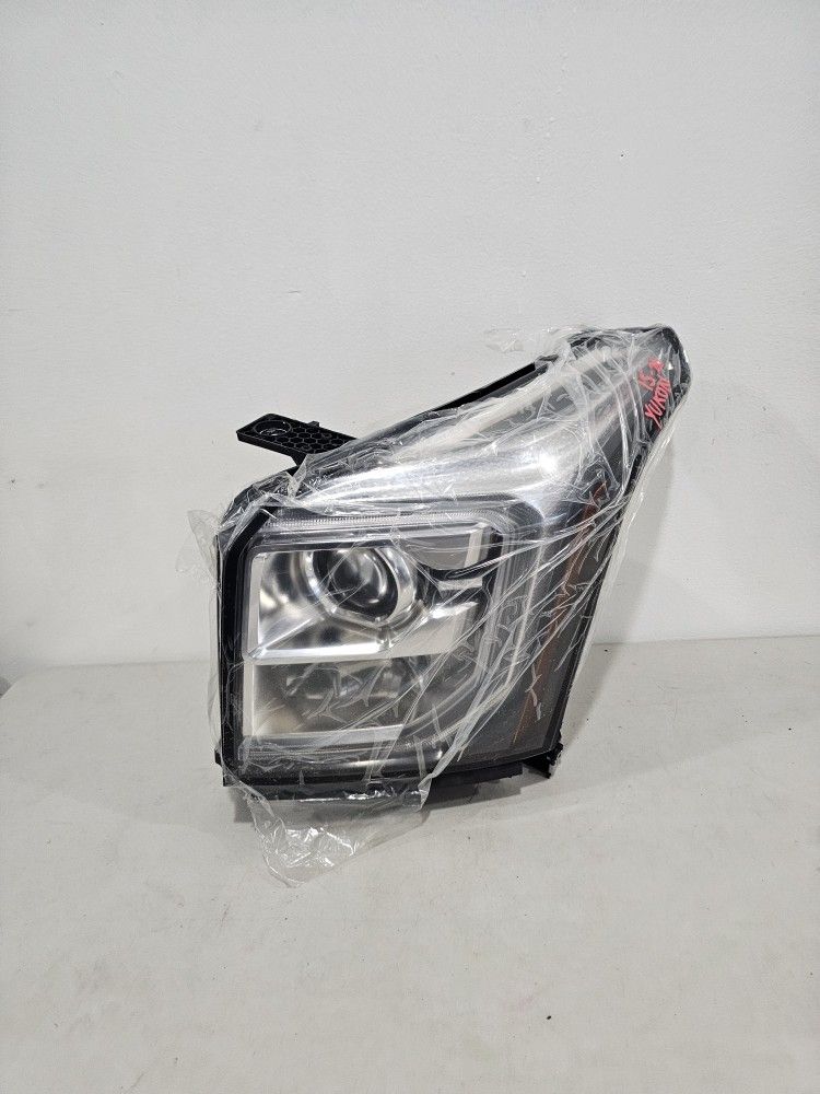 Gmc Yukon left Driver Headlight 2015 2016 2017 2018 2019 2020