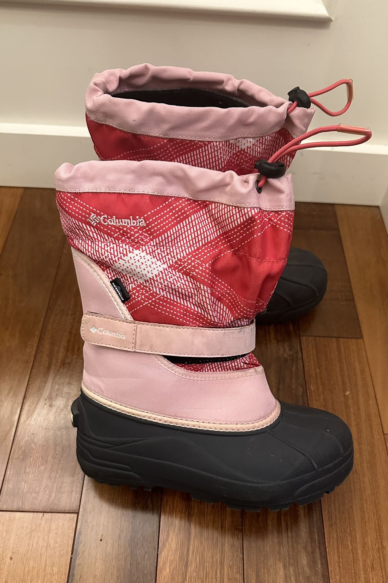 Columbia Kids Powderbug Pink Snow boots Winter Size 4 Big Kid