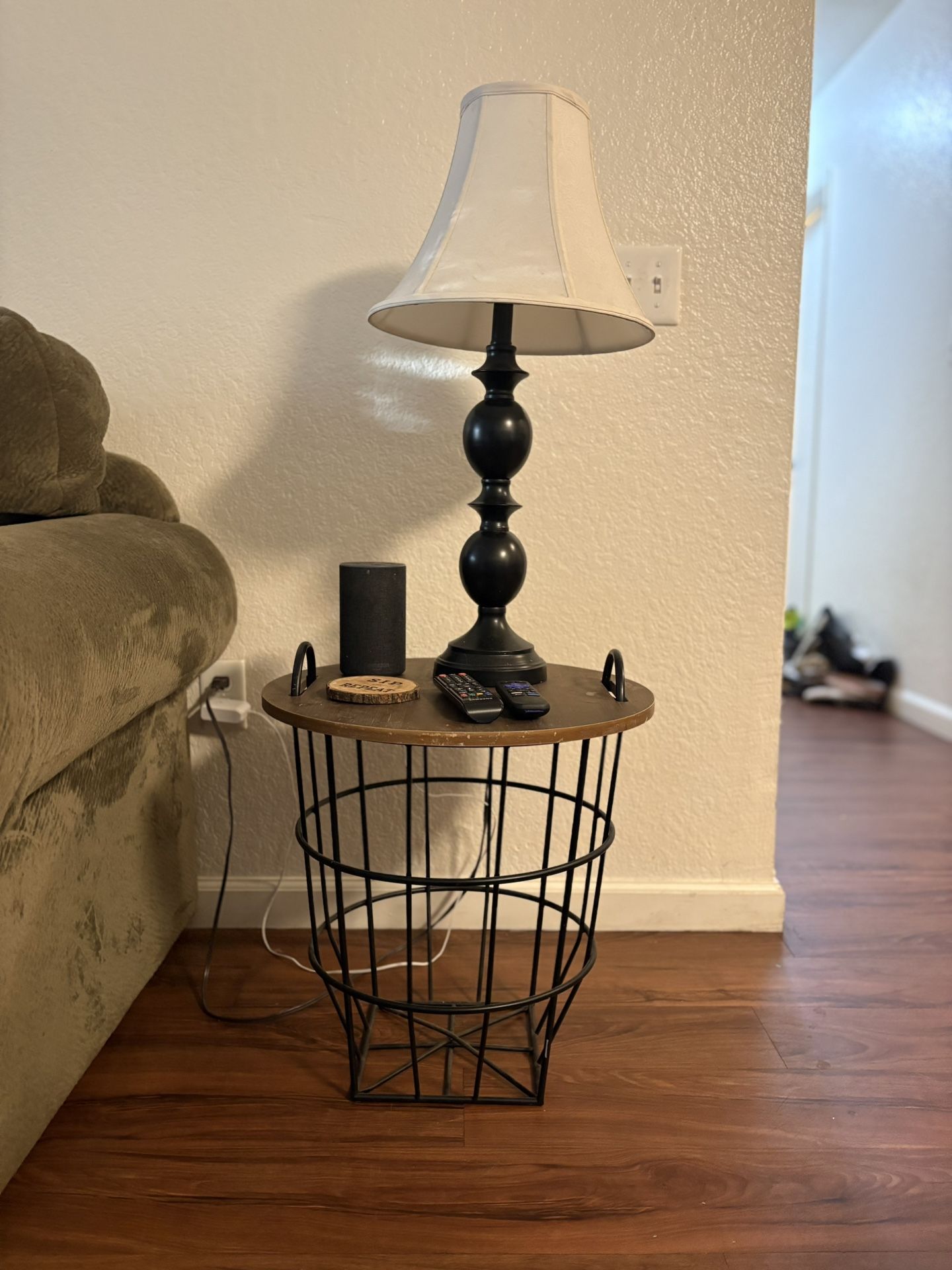 💡🪵 Modern Wire-Base End Table + Matching Lamp — The Perfect Pair for Any Cozy Corner ✨