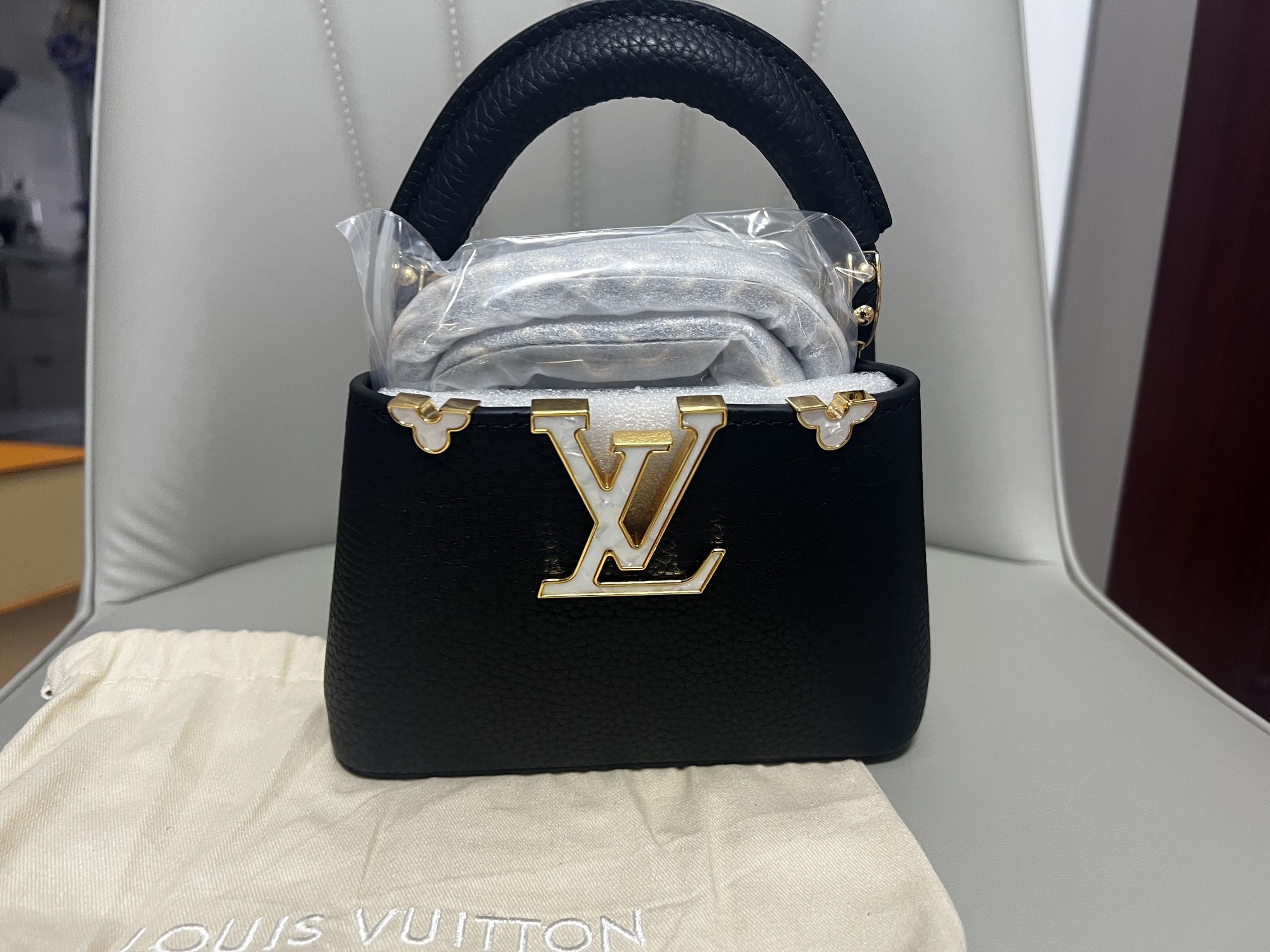 Louis Vuitton Capucines Nano,New Products : American Fashion Style Bags On Sale