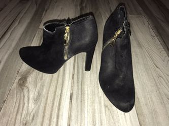 Women booties size 6