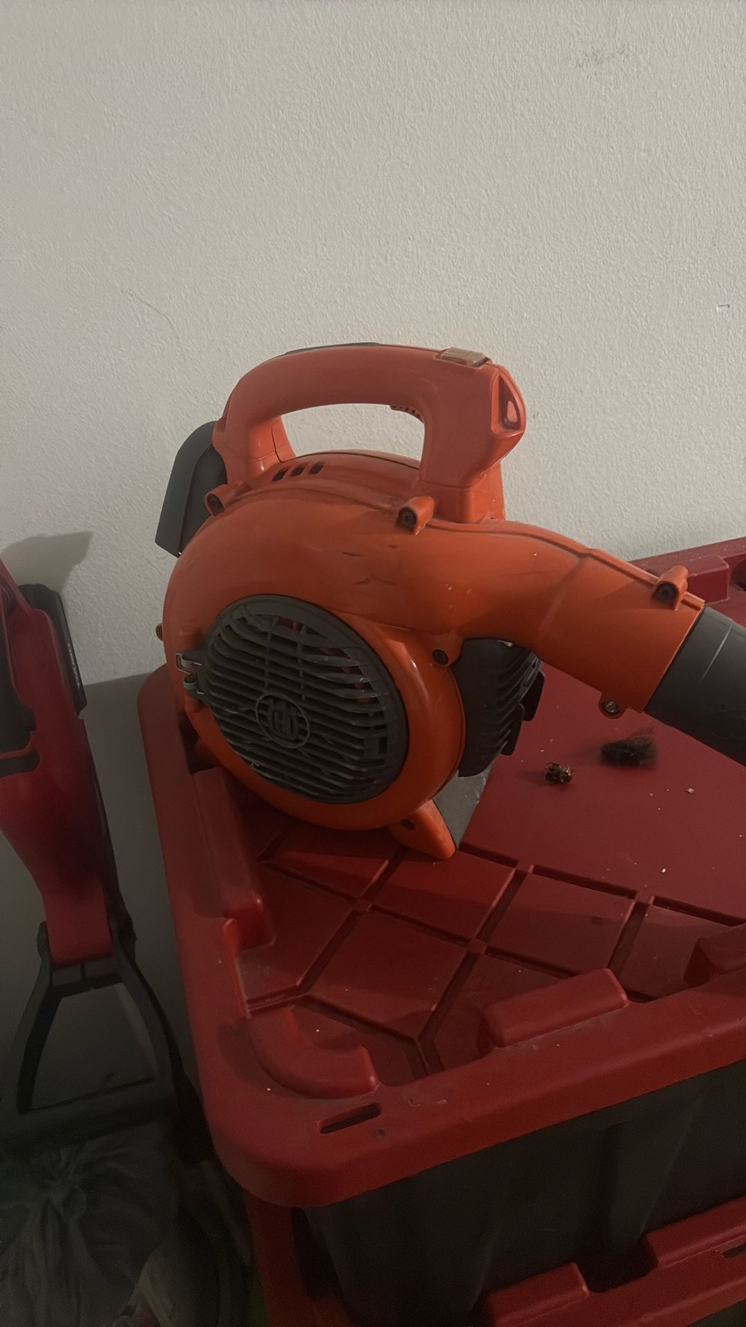 Leaf Blower