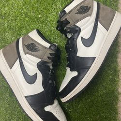 Air Jordan 1 High Retro “Mocha”