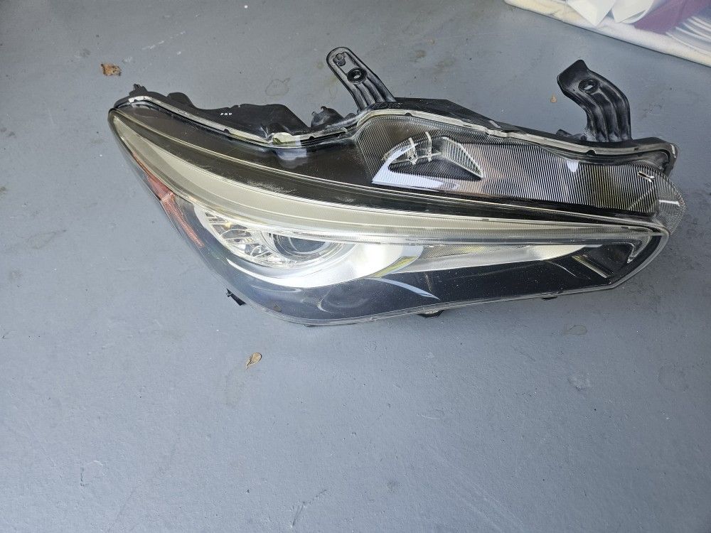 Infiniti Q50 Headlight  18-23