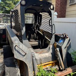 John Deere skid steer