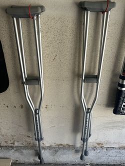 Crutches 