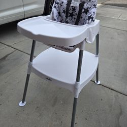 Evenflo 4-in-1 Eat & Grow Convertible High Chair