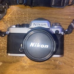 Nikon FE 35mm Film Camera Sliver & Black, Lenses, Flash, And Case. Made In Japan