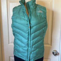 Women’s Northface Vest Size Meidum 