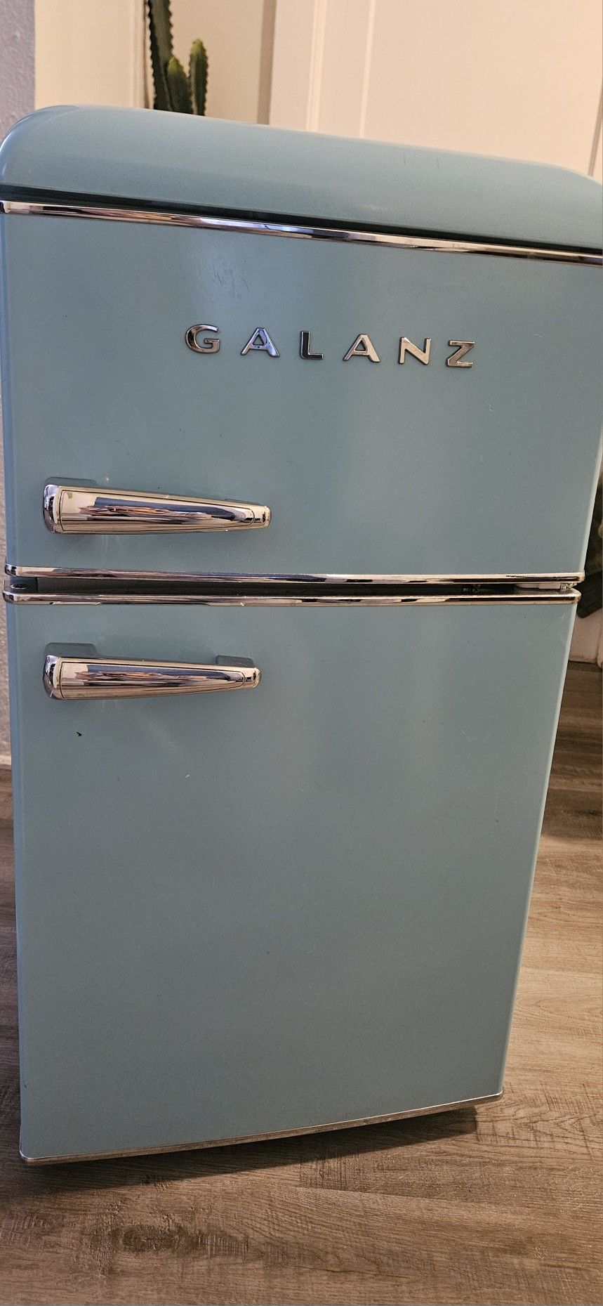 Galanz Mini Fridge With Freezer