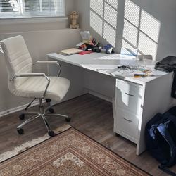 White Desk