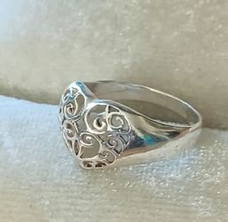 Vintage Heart scroll Ring Women's Size 7 to 7.5