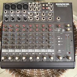Mackie Mic/line Mixer Sound Board