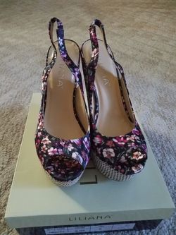 Flowers high heels wedges size 6 women's black/white/pink shoes