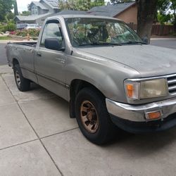 Toyota T100