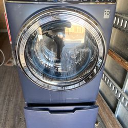 GE Front Load Washer With Pedestal