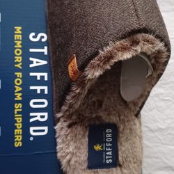 Men's Slippers Size XL 13-14   New