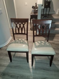 4 Dinning Chairs