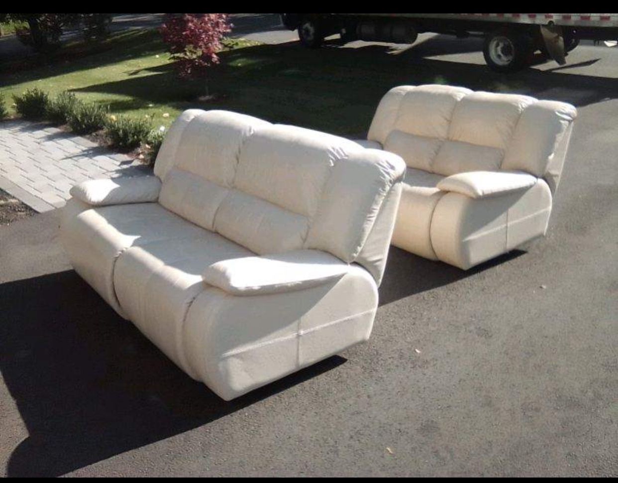 Three piece set Very Good Condition