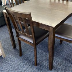 Dining Table And 4 Chairs 