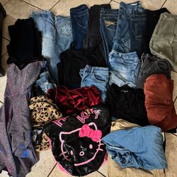 10 pants, 4 shorts, 3 dresses size 25 and 2 bags