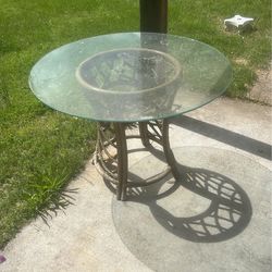 Outdoor or indoor table