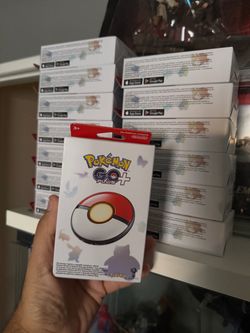 Pokémon GO PLUS +  in hand