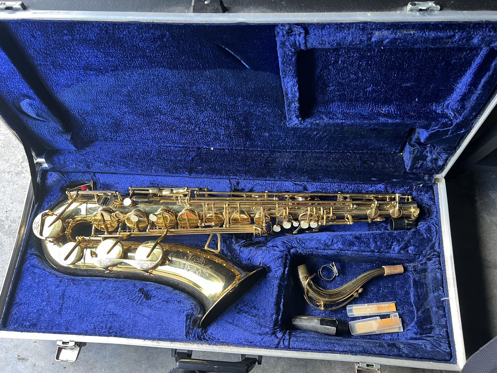 Amati Ats 32 Saxophone