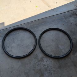 Bontrager H2 Comp, Clinchers, 30 tpi, 700x35mm $45 OBO