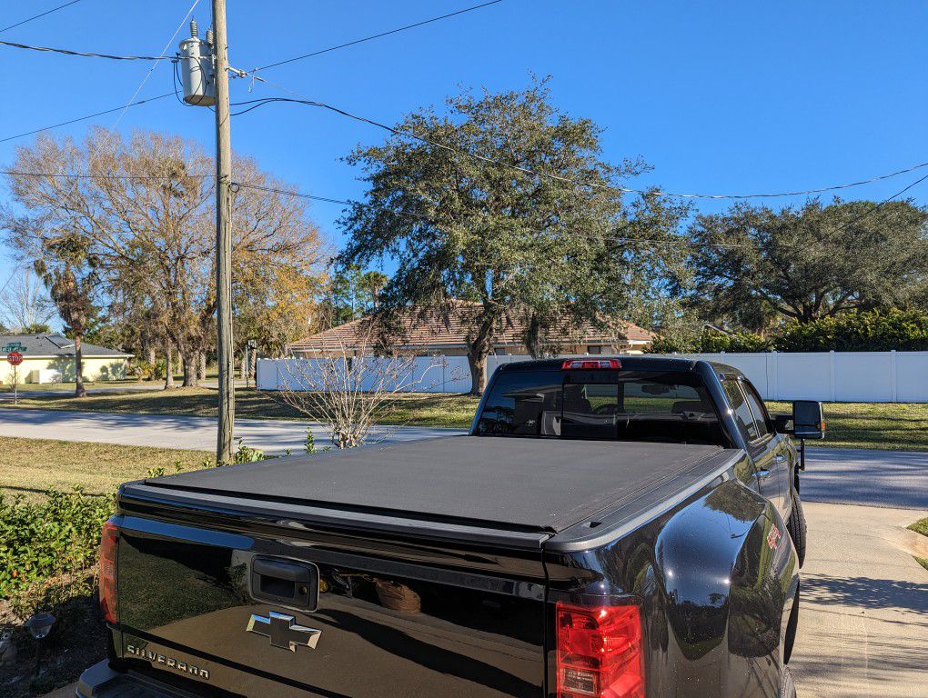 TruXedo Pro X15 Soft Roll Up Tonneau Cover for Sale in Palm Coast, FL  OfferUp