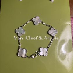 High-end women's boutique bracelet