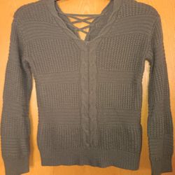 Women's Size Small, No Boundaries Sweater 