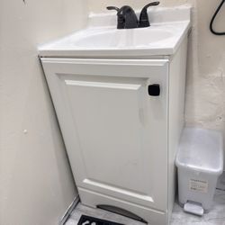 Glacier Bay White Bathroom Sink