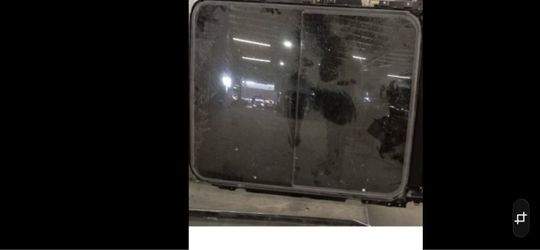 Wagoneer Sunroof two piece glass and frame with motor’s for a 2022 to 2024  Wagoneer