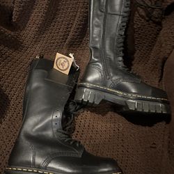 Dc Martens Boots