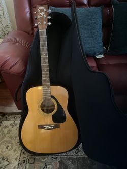 YAMAHA F 310 Guitar