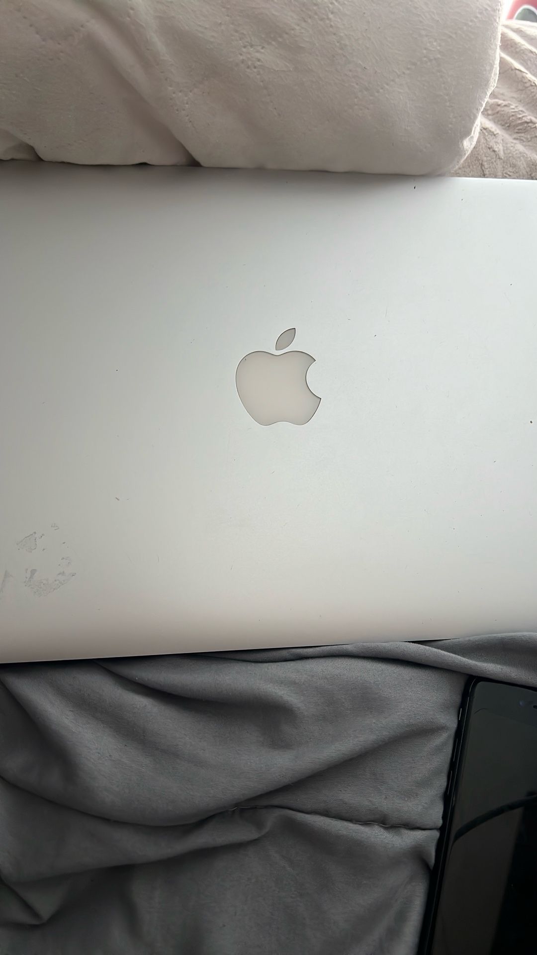 2015-2017 Apple  Mac Book Air