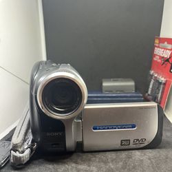 Sony DCR-DVD403E 3.0MP Wide LCD SuperSteadyShot Digital Video Handycam Camcorder