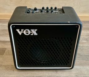 Vox VMG-50 MINI GO 50 Portable Modeling Amp w/ Power Supply & VFS3 3-Button Footswitch