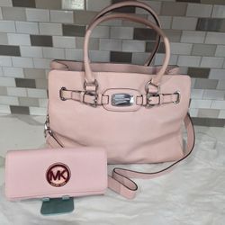 Michael Kors Bag And Matching Wallet Make Offer