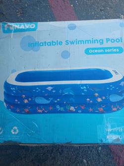 Inflatable swimming pool