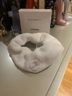 Chanel Essentials Spa Headband - new In box