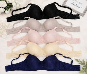 Lot of 5 Unbranded Women's Full Coverage Bras Size Large Assorted Colors