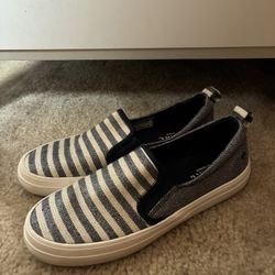 Sperry Navy and Cream Striped Women’s shoe size 7