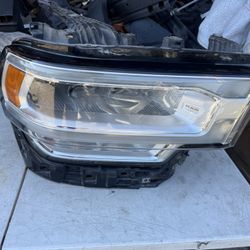 Dodge Ram 2500 Right Headlight Lid Oem