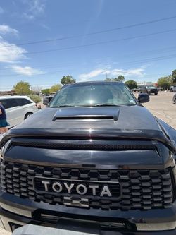 🚨🔥🛻2014-2021 ⚫️Black Tundra pro Hood Scoop Great shape no cracks.