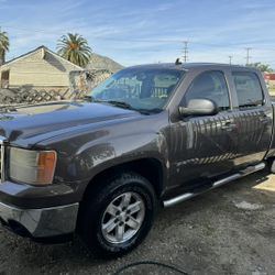 GMC SIERRA Z71 CREW CAB 4×4