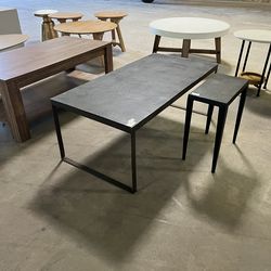 Coffee and side table